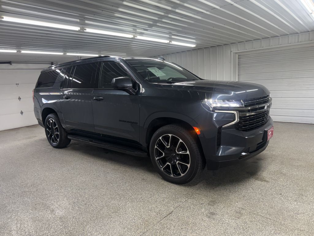 2021 Chevrolet Suburban Image 2