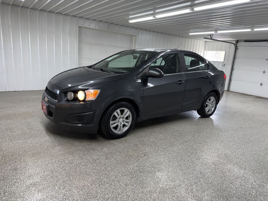 2015 Chevrolet Sonic Image 3