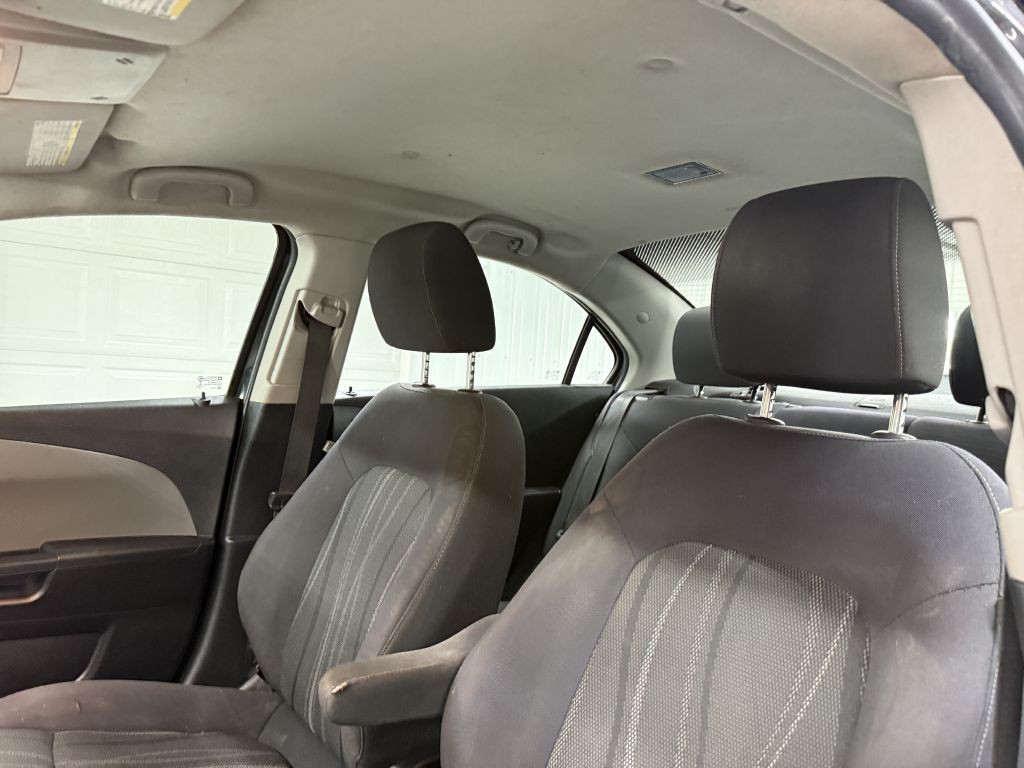 2015 Chevrolet Sonic Image 10