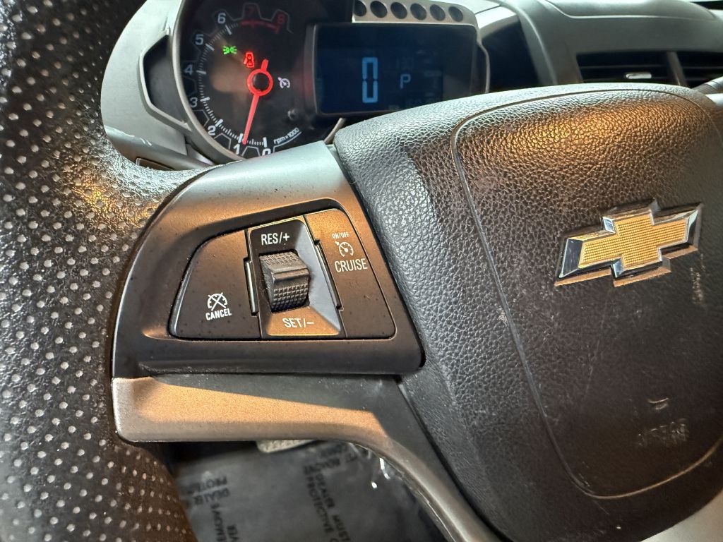 2015 Chevrolet Sonic Image 15