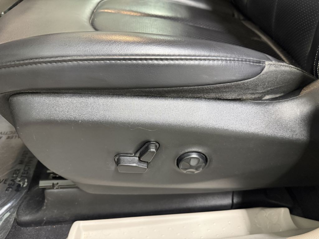 2023 Chrysler Pacifica Image 12