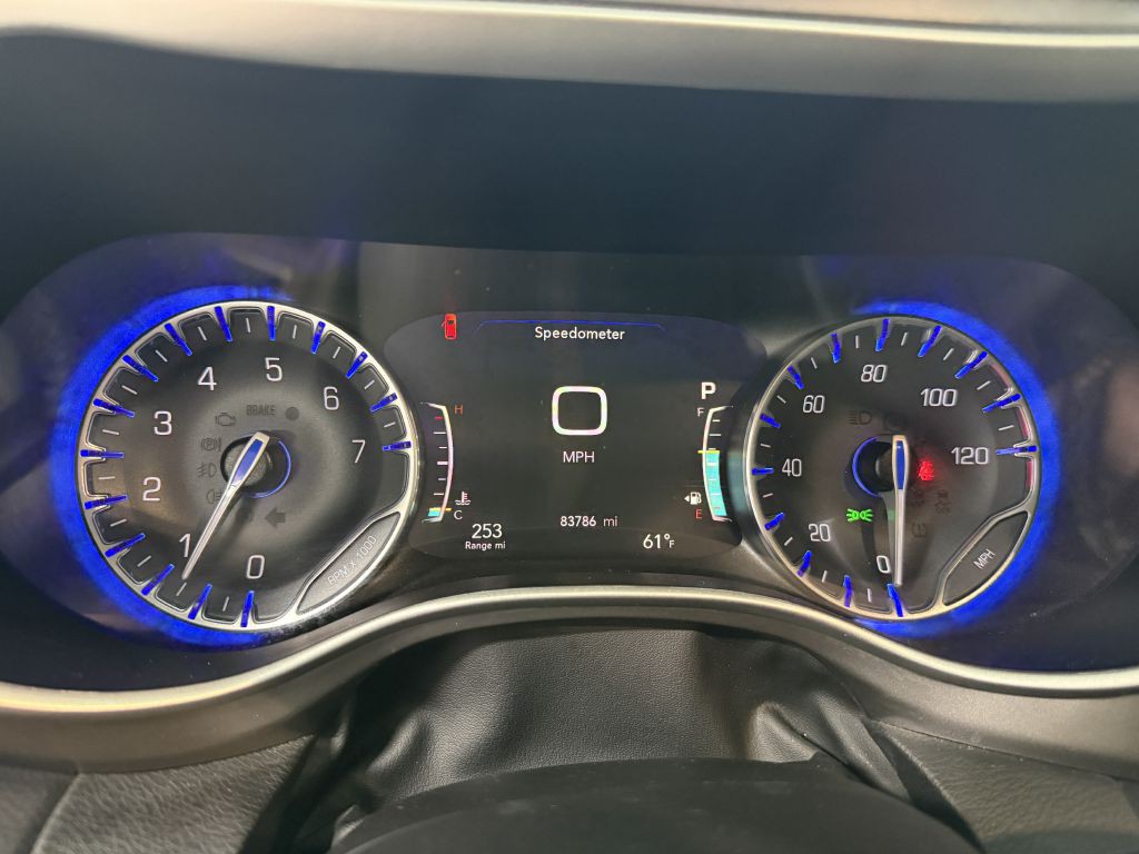 2023 Chrysler Pacifica Image 15