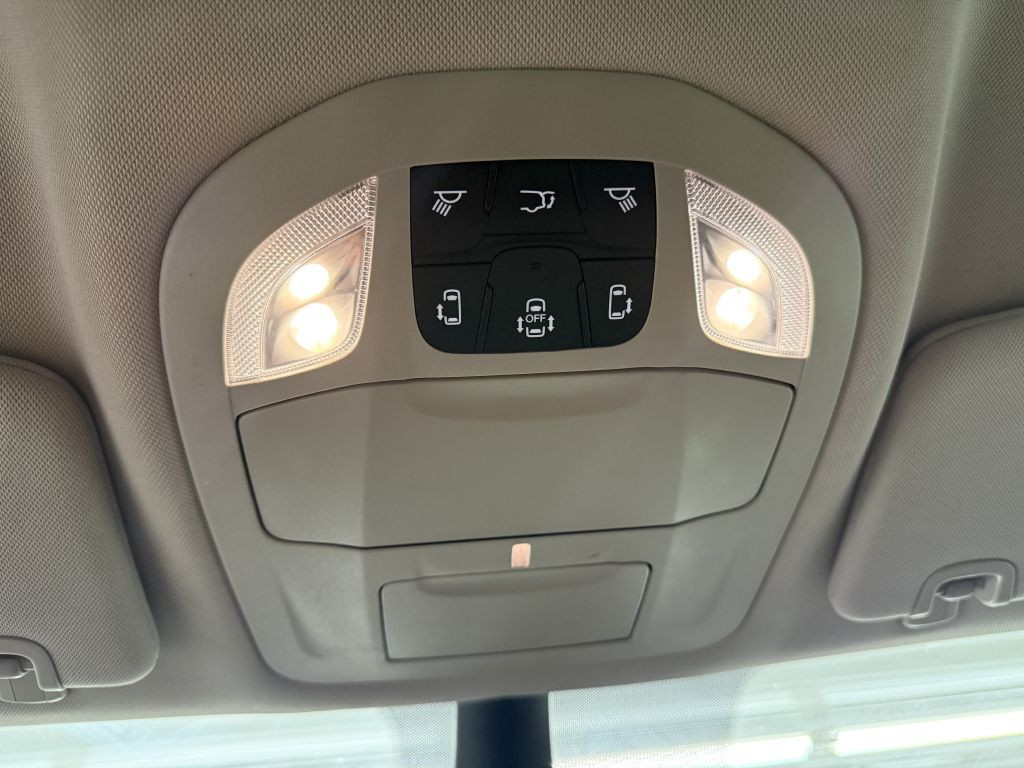 2023 Chrysler Pacifica Image 22
