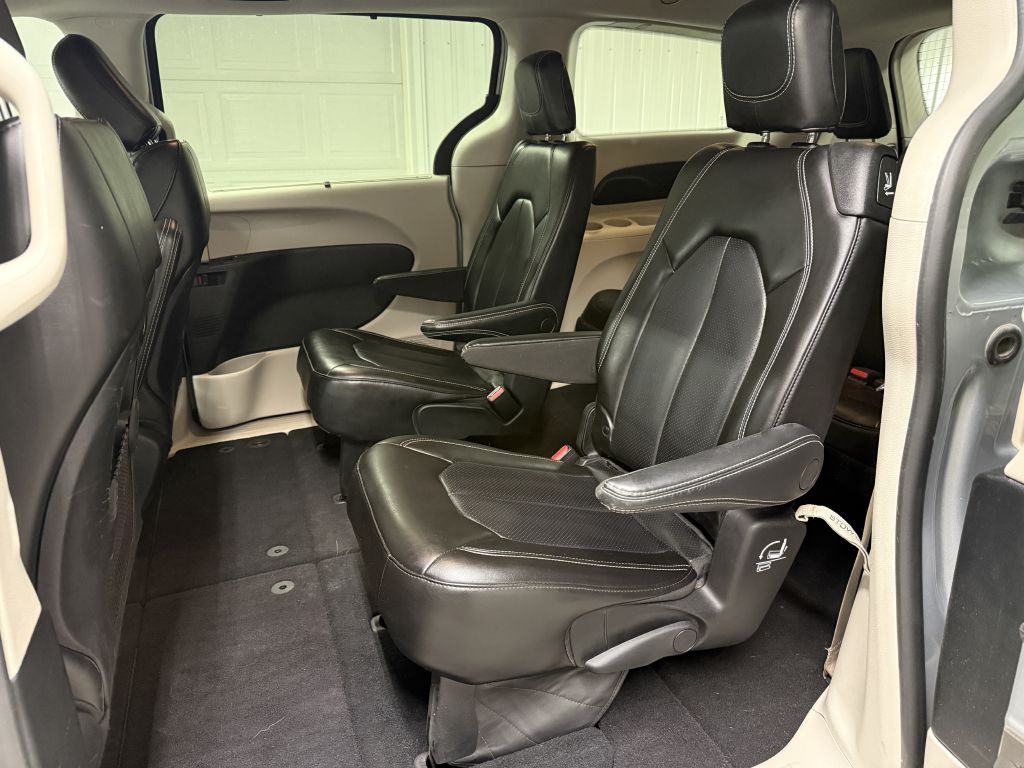 2023 Chrysler Pacifica Image 26