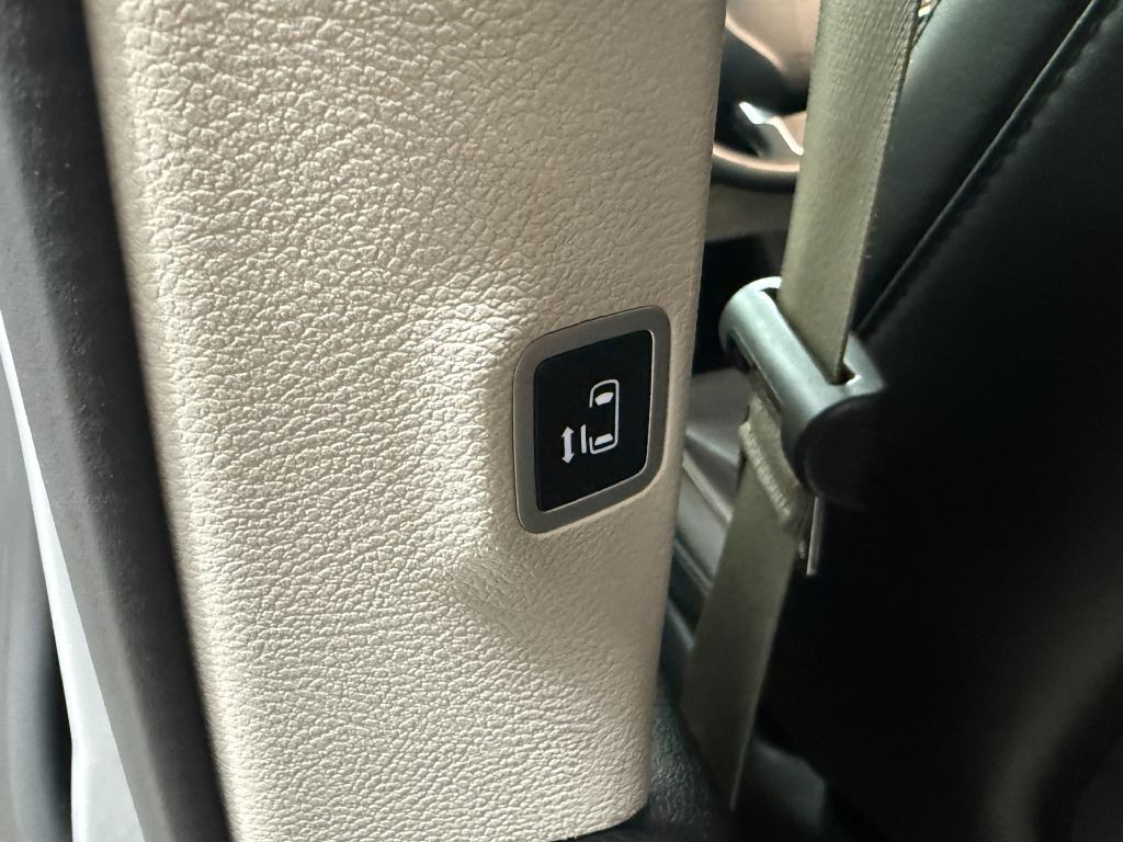 2023 Chrysler Pacifica Image 31