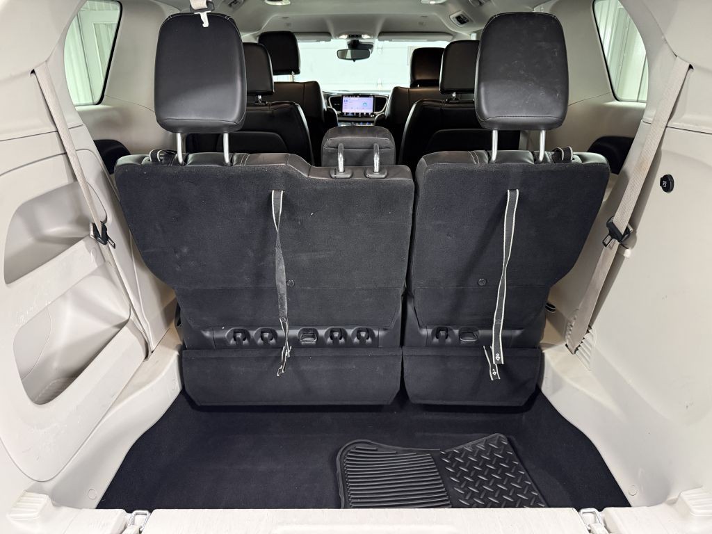 2023 Chrysler Pacifica Image 33
