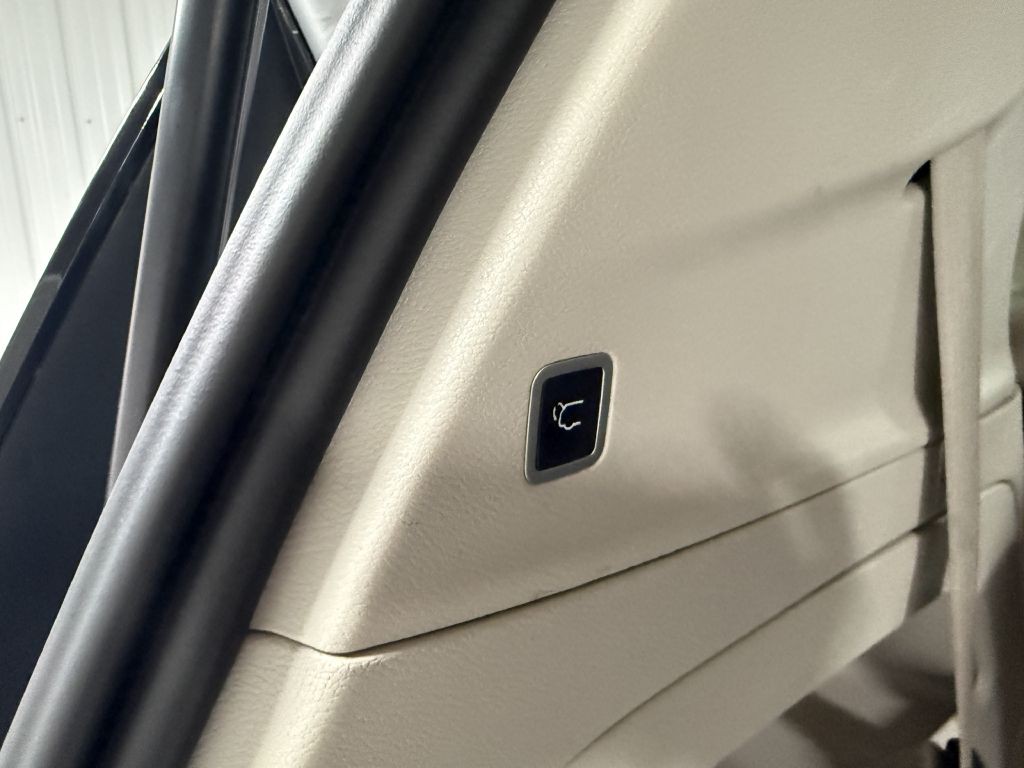 2023 Chrysler Pacifica Image 34