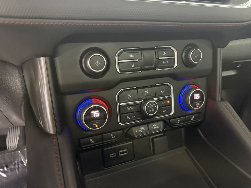 2023 Chevrolet Suburban Image 28