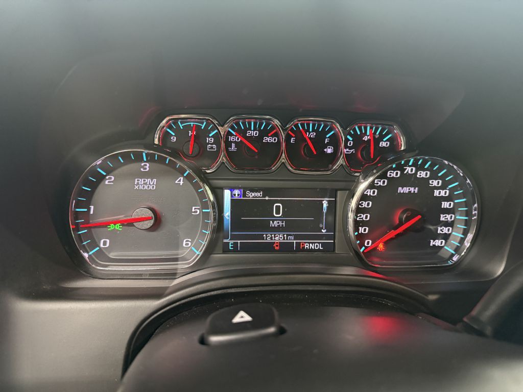 2019 Chevrolet Suburban Image 16