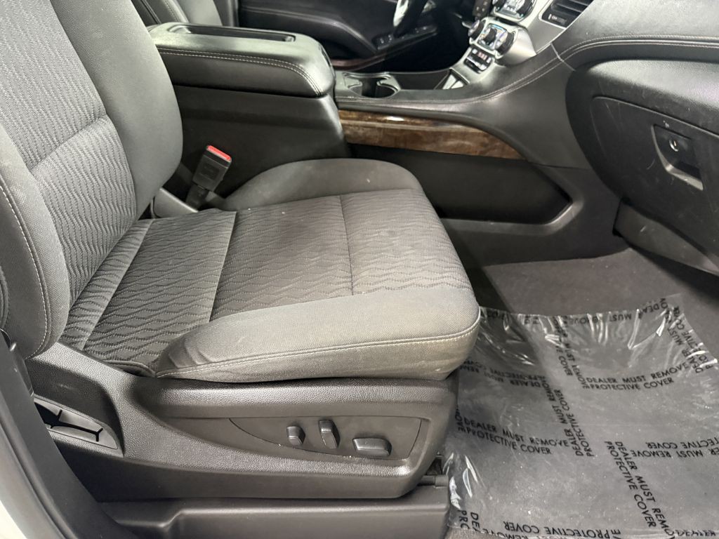 2019 Chevrolet Suburban Image 32