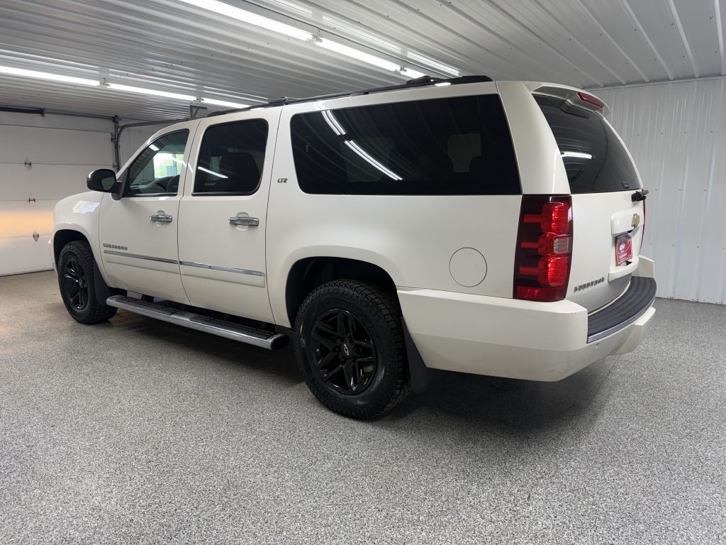 2014 Chevrolet Suburban Image 5