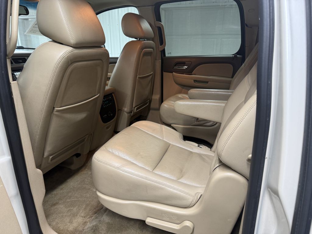 2014 Chevrolet Suburban Image 22