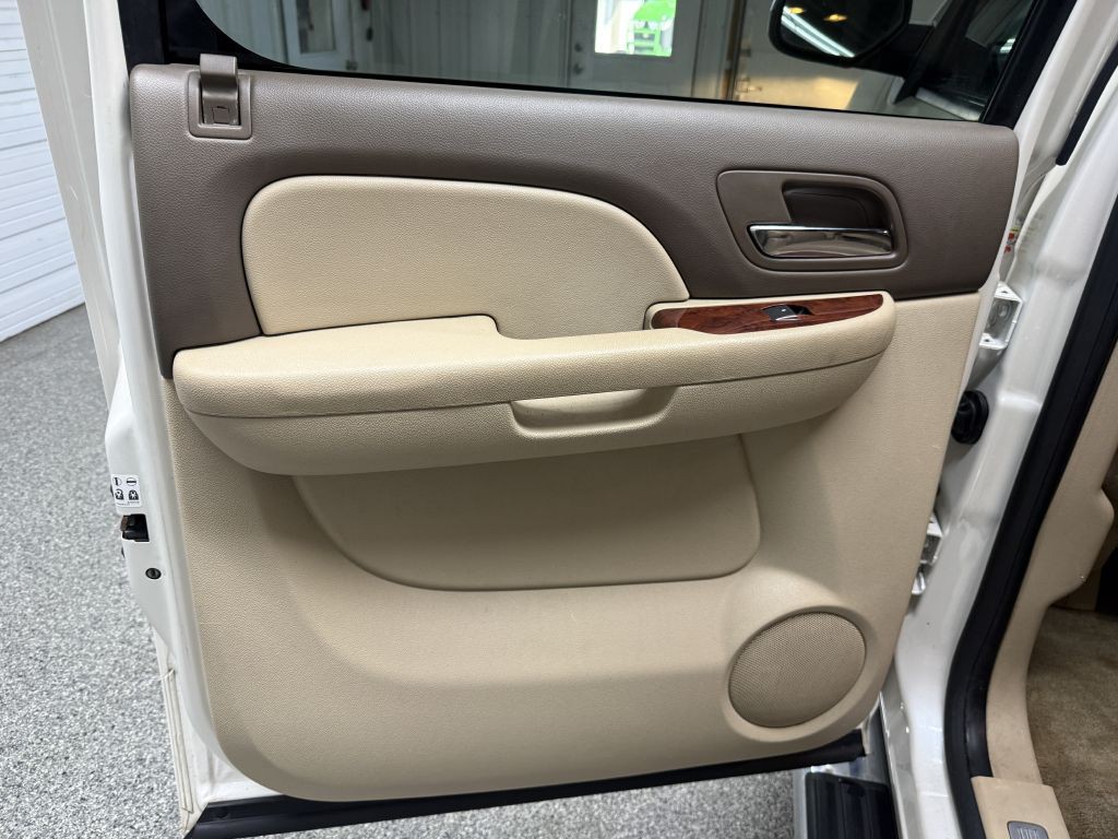 2014 Chevrolet Suburban Image 26