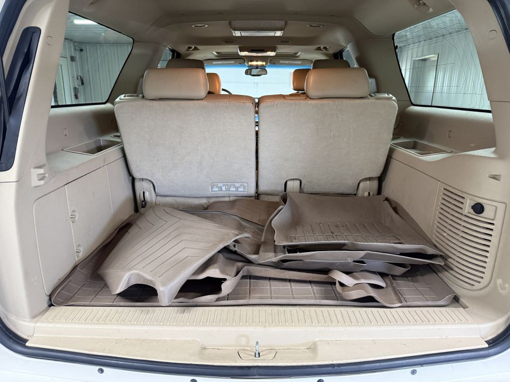 2014 Chevrolet Suburban Image 27