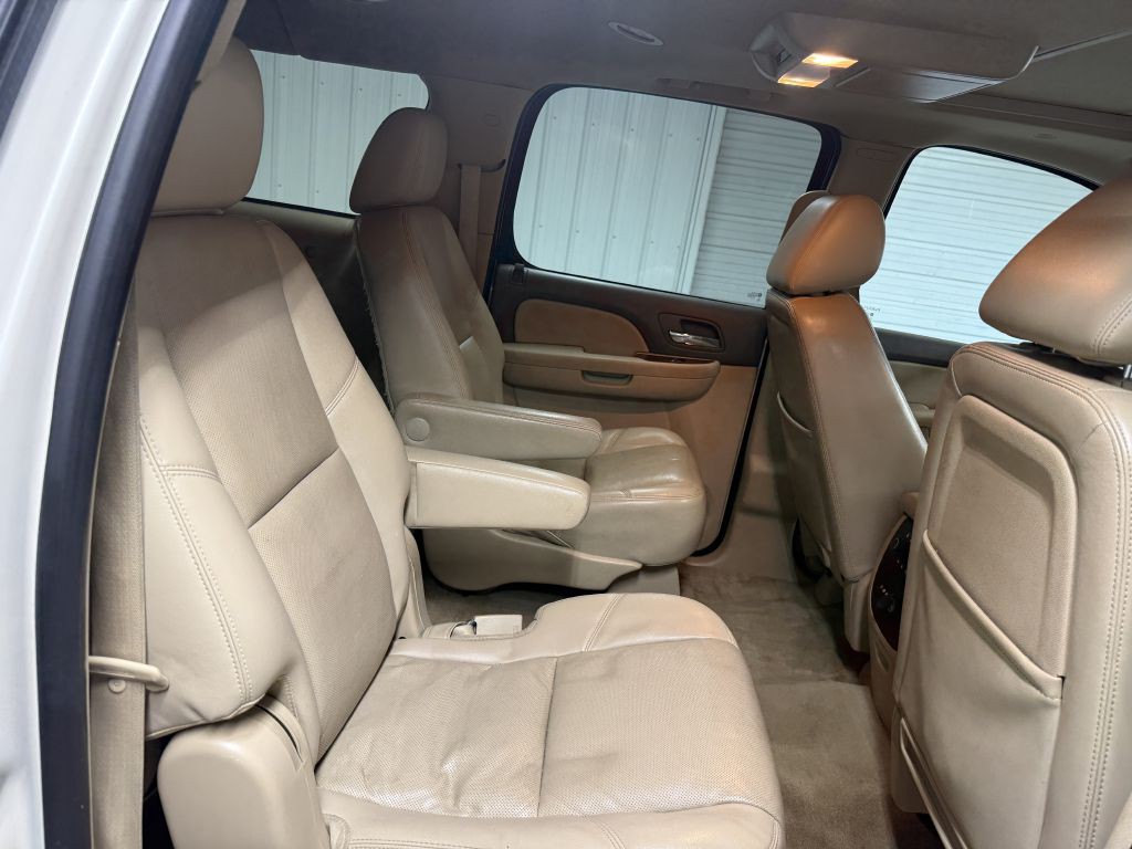 2014 Chevrolet Suburban Image 29