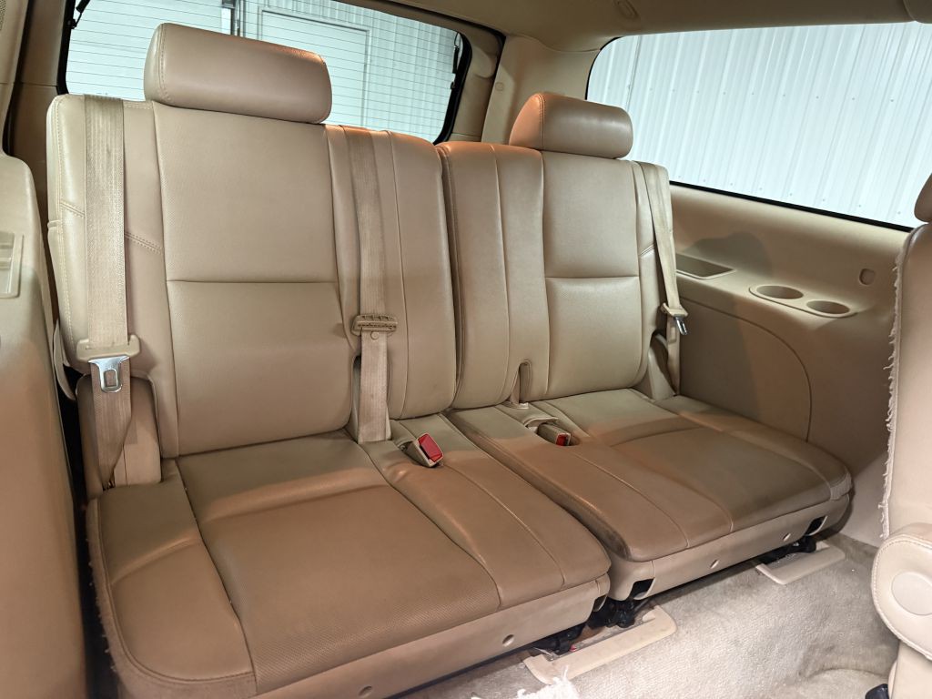 2014 Chevrolet Suburban Image 30
