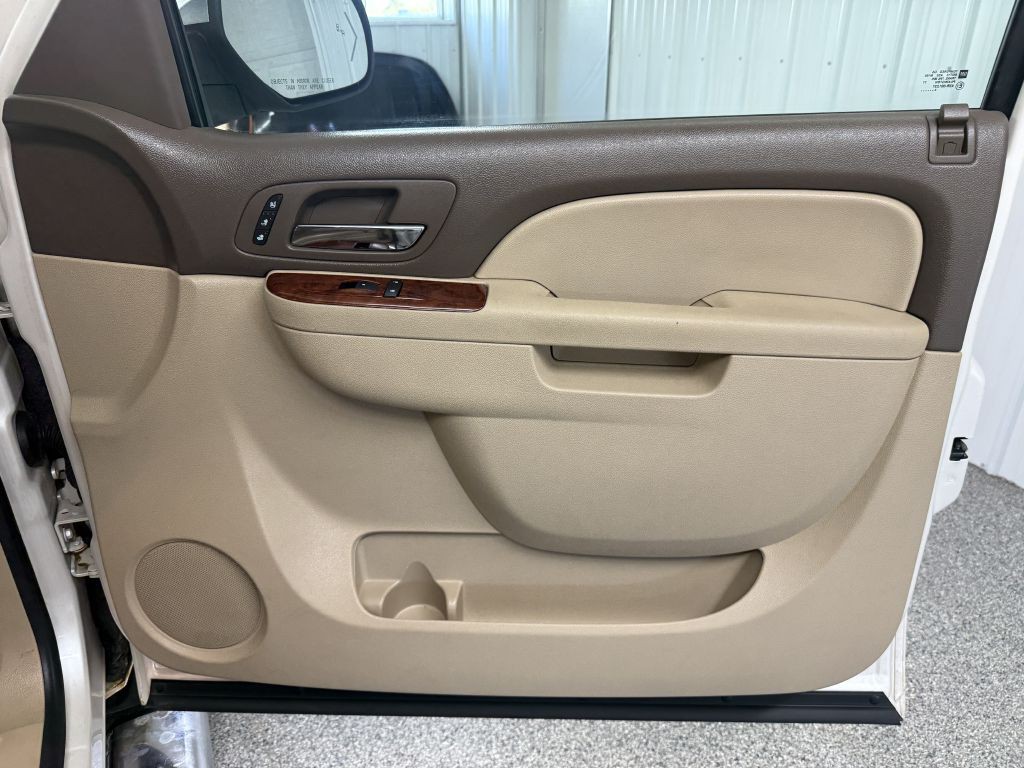 2014 Chevrolet Suburban Image 36