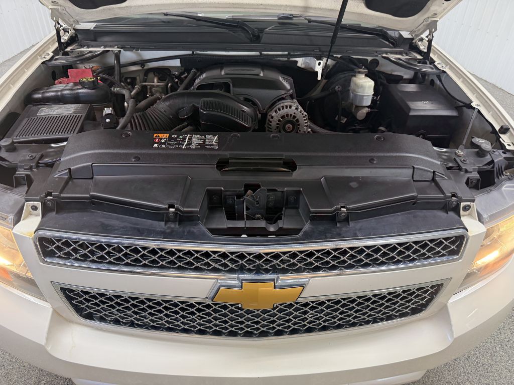 2014 Chevrolet Suburban Image 45