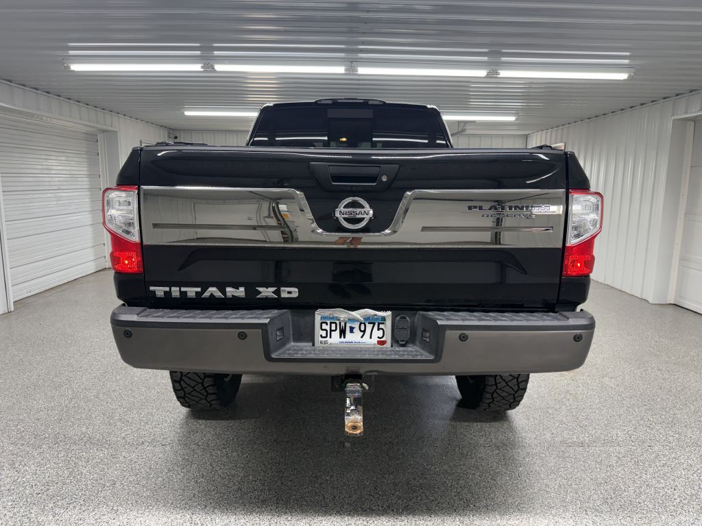2016 Nissan Titan Image 5