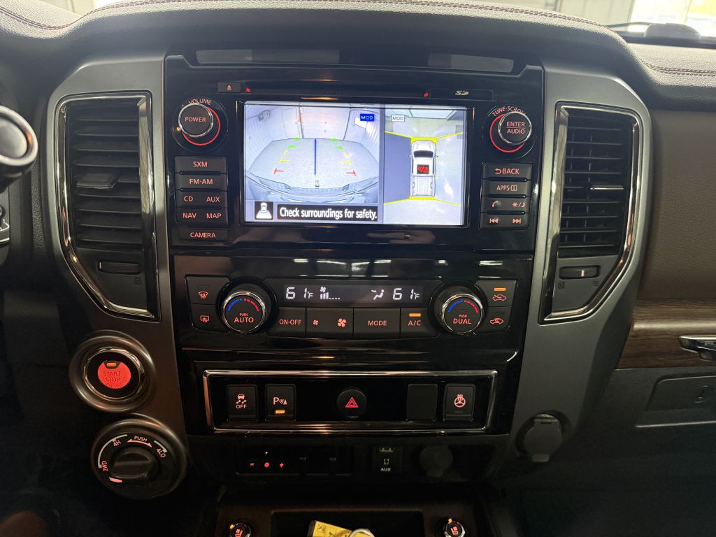 2016 Nissan Titan Image 17