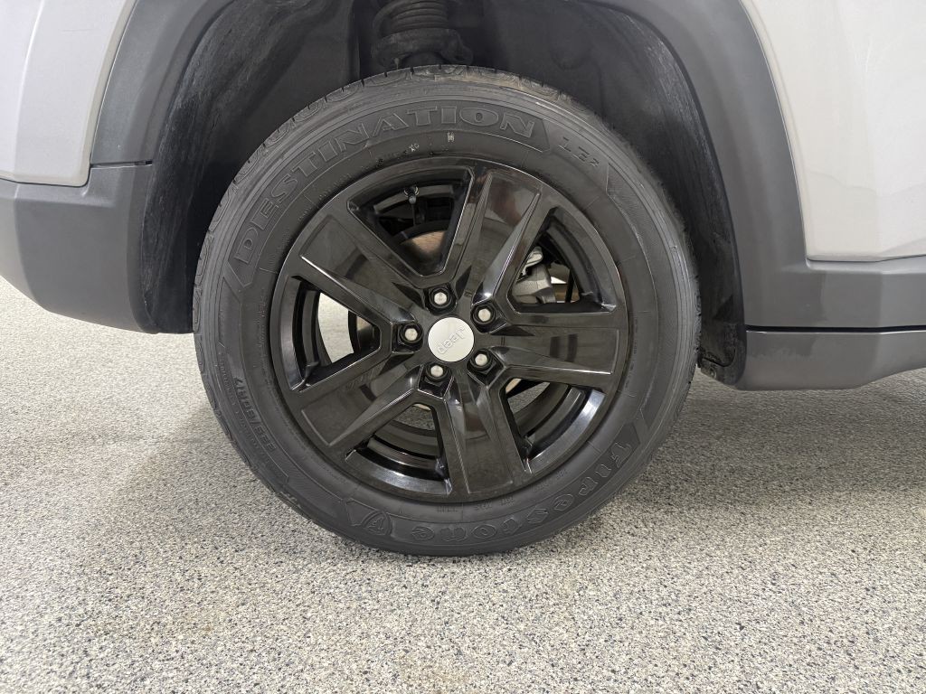 2022 Jeep Compass Image 32