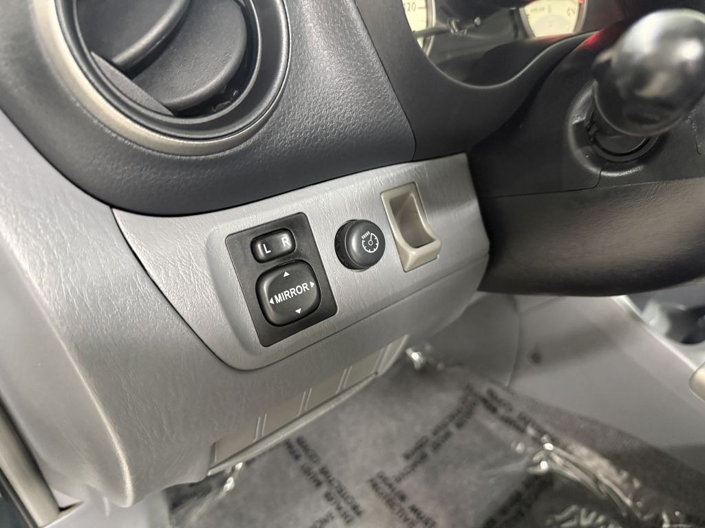 2002 Toyota Rav4 Image 11