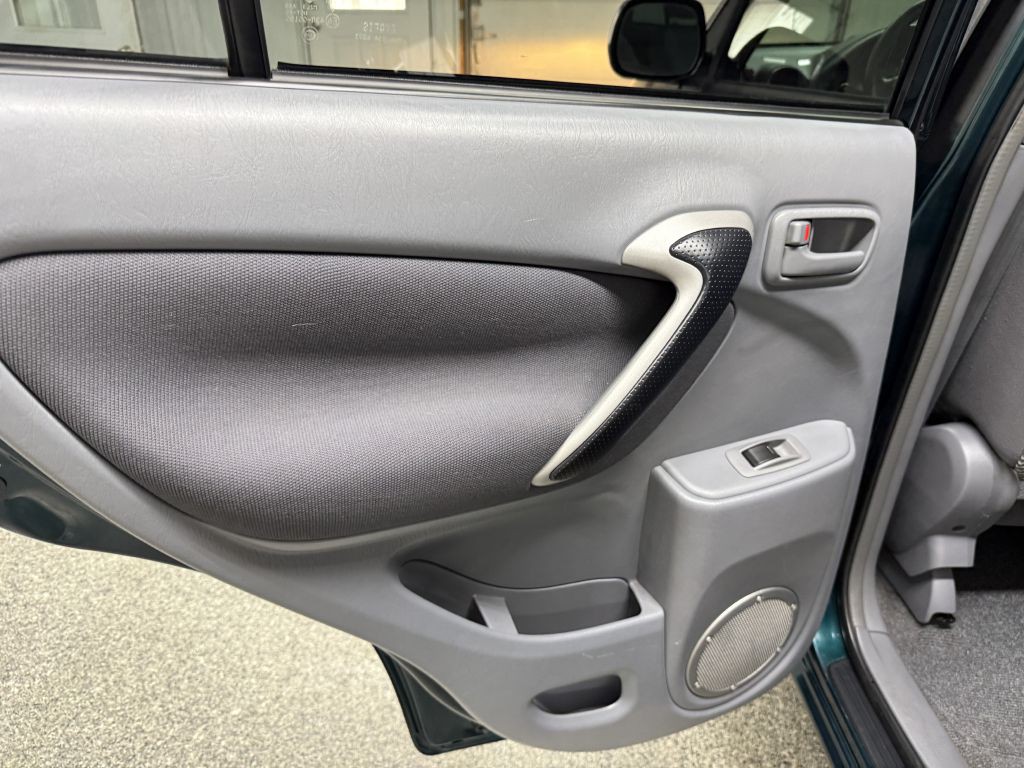 2002 Toyota Rav4 Image 19