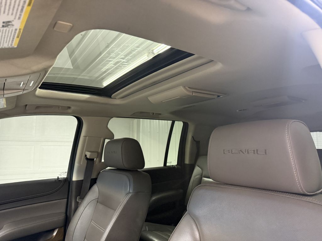 2020 GMC Yukon Image 12