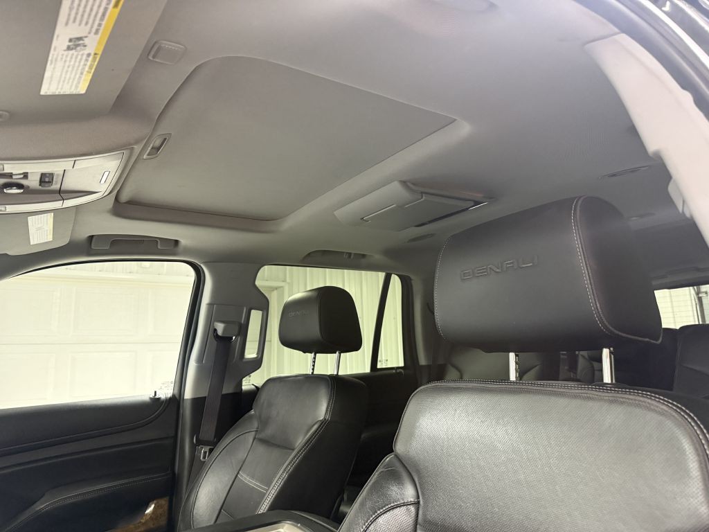 2015 GMC Yukon Image 10