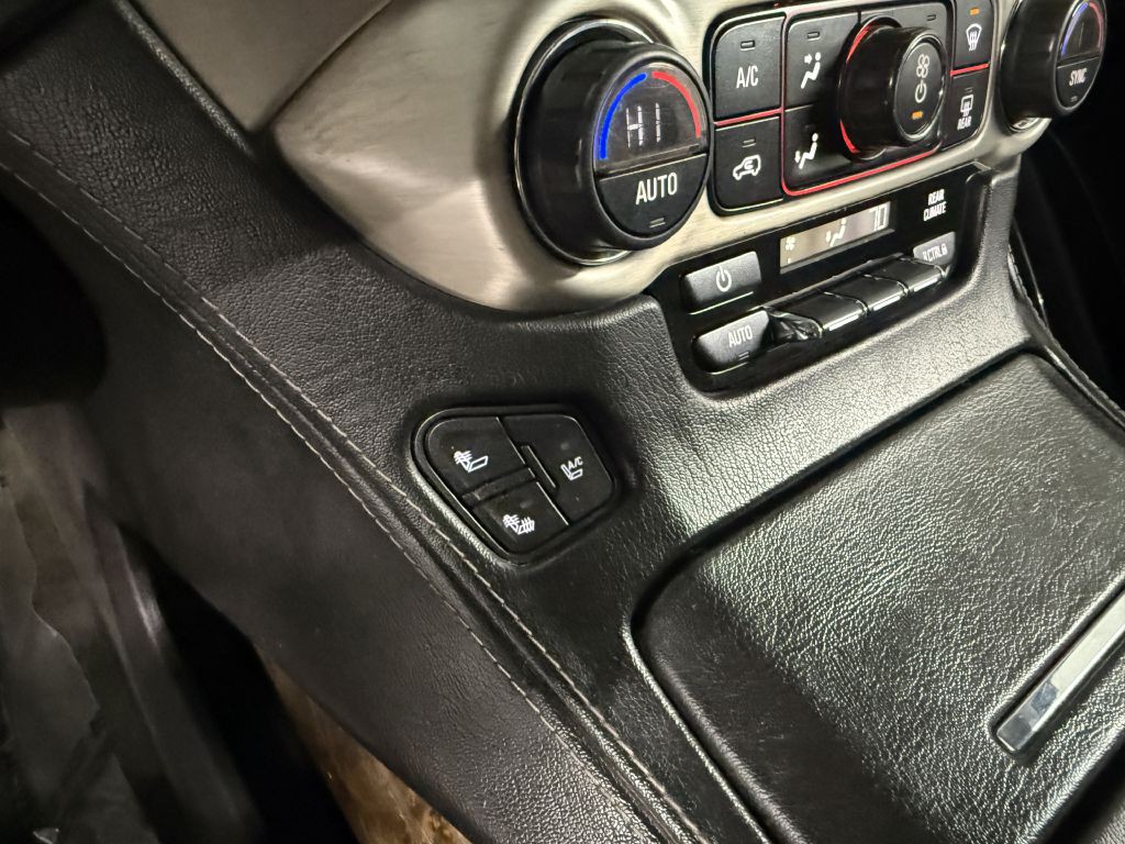 2015 GMC Yukon Image 16