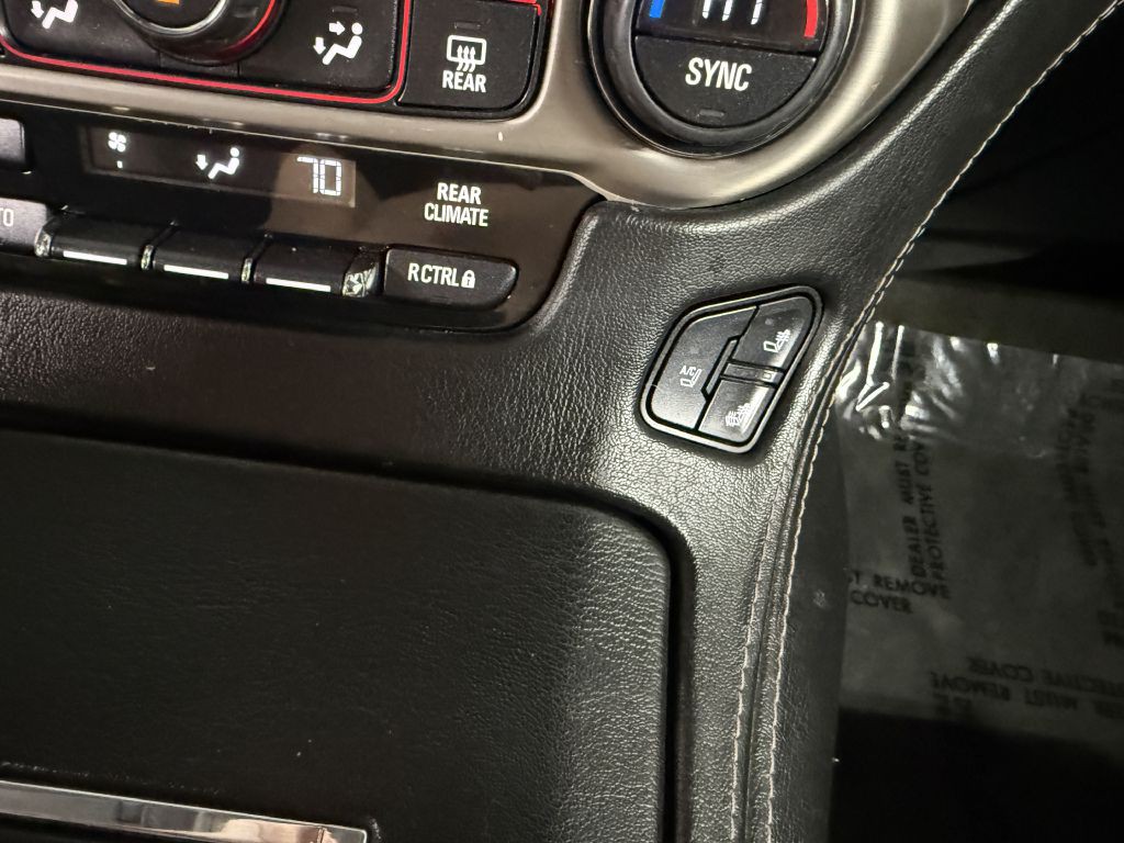 2015 GMC Yukon Image 17