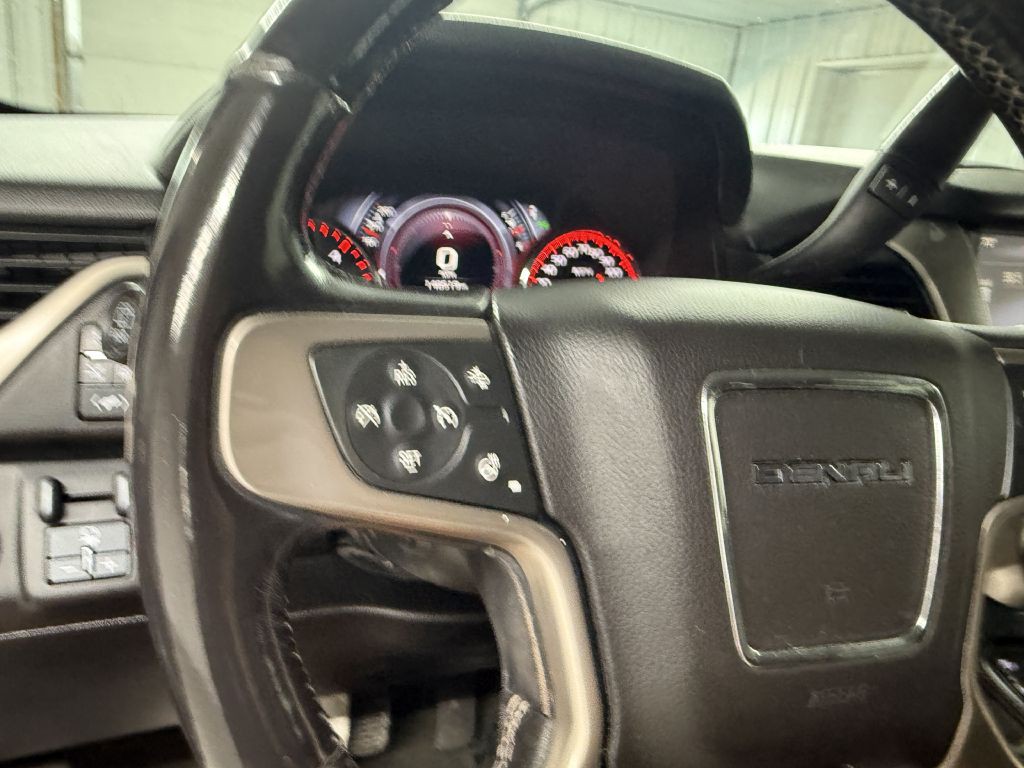 2015 GMC Yukon Image 18