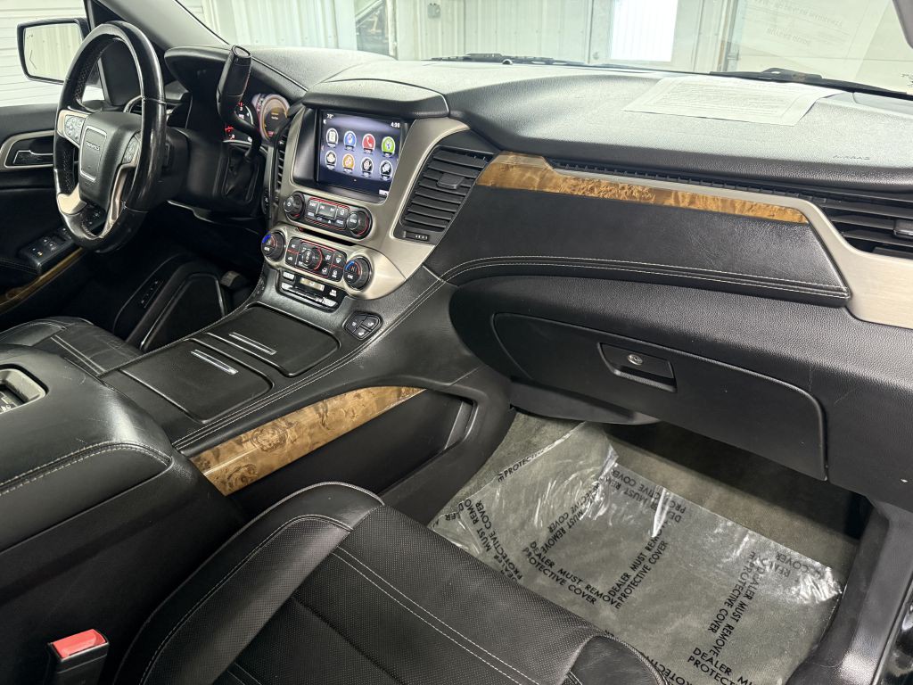 2015 GMC Yukon Image 40