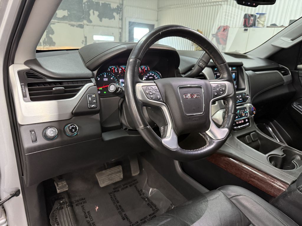 2020 GMC Yukon Image 19