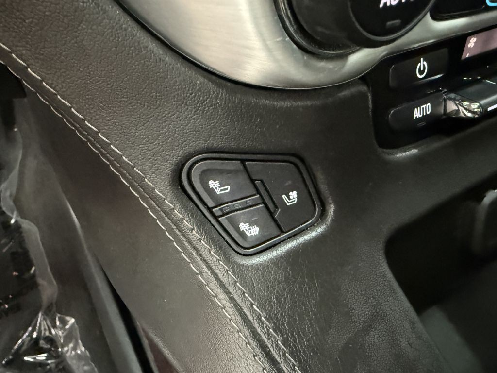 2020 GMC Yukon Image 26