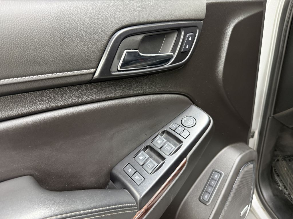 2020 GMC Yukon Image 32