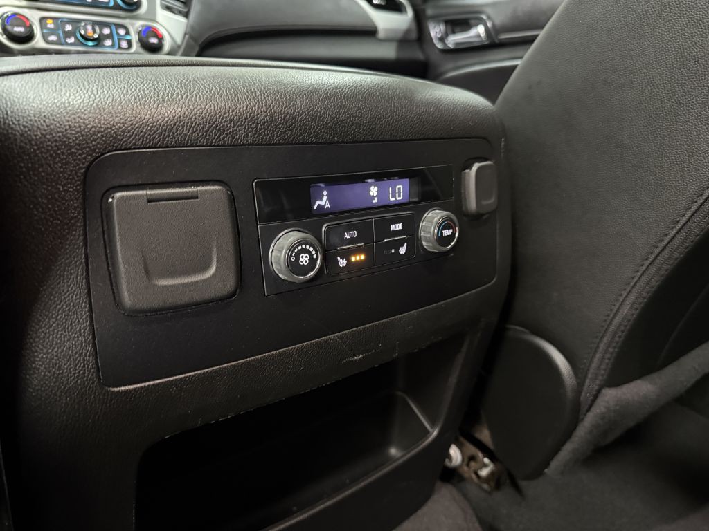 2020 GMC Yukon Image 35