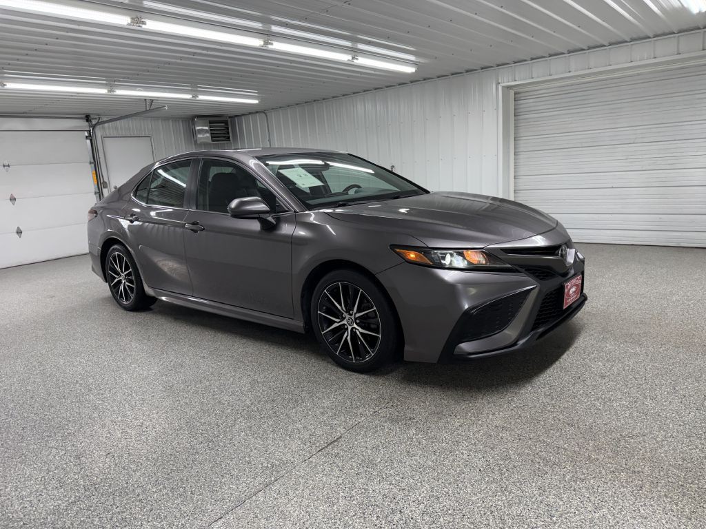 2021 Toyota Camry Image 1