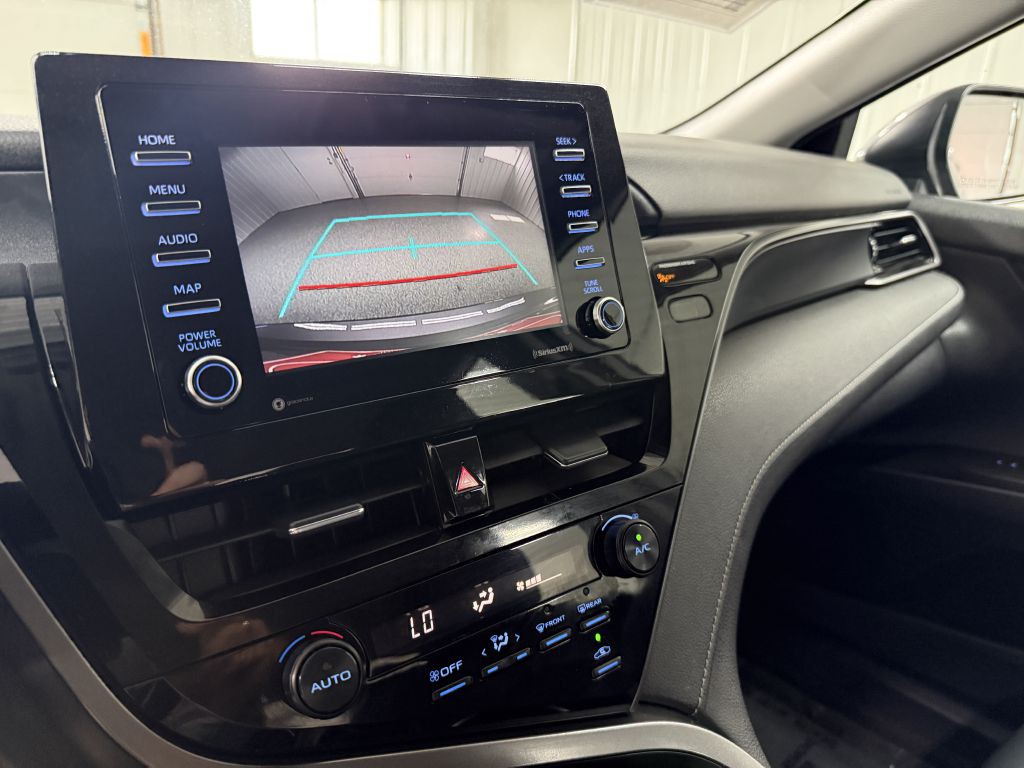 2021 Toyota Camry Image 18