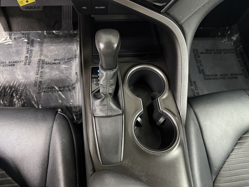 2021 Toyota Camry Image 19