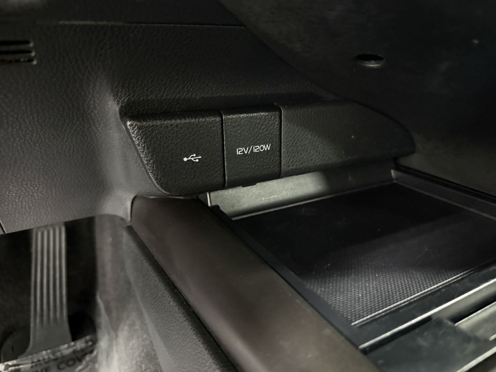 2021 Toyota Camry Image 20