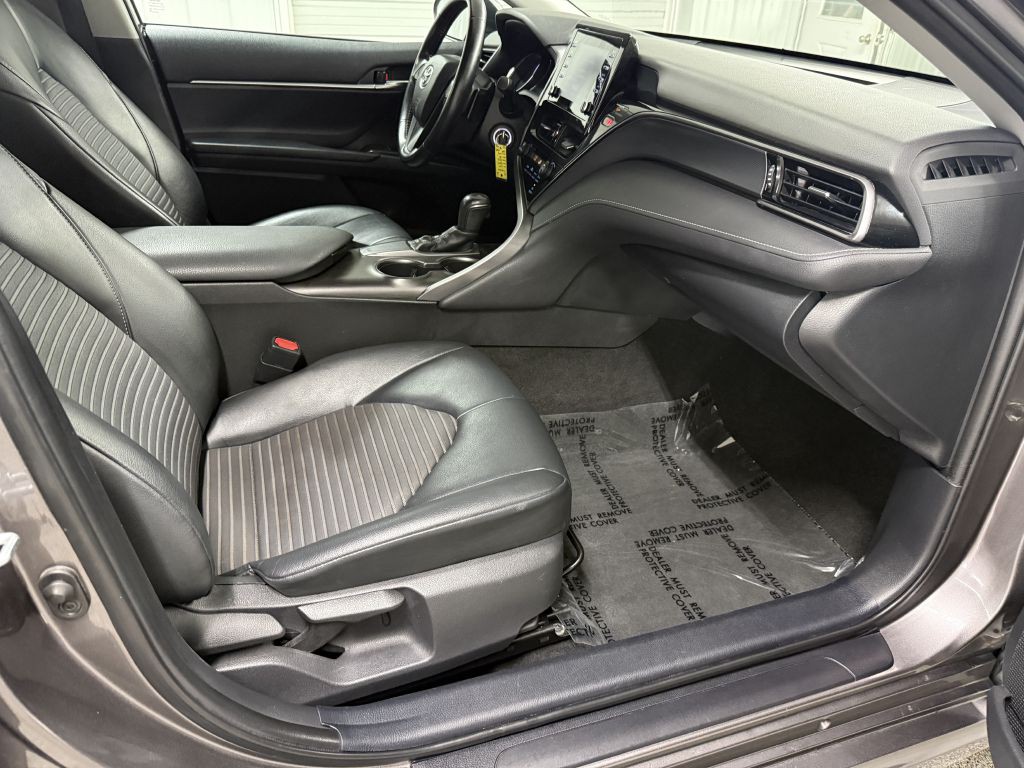 2021 Toyota Camry Image 32