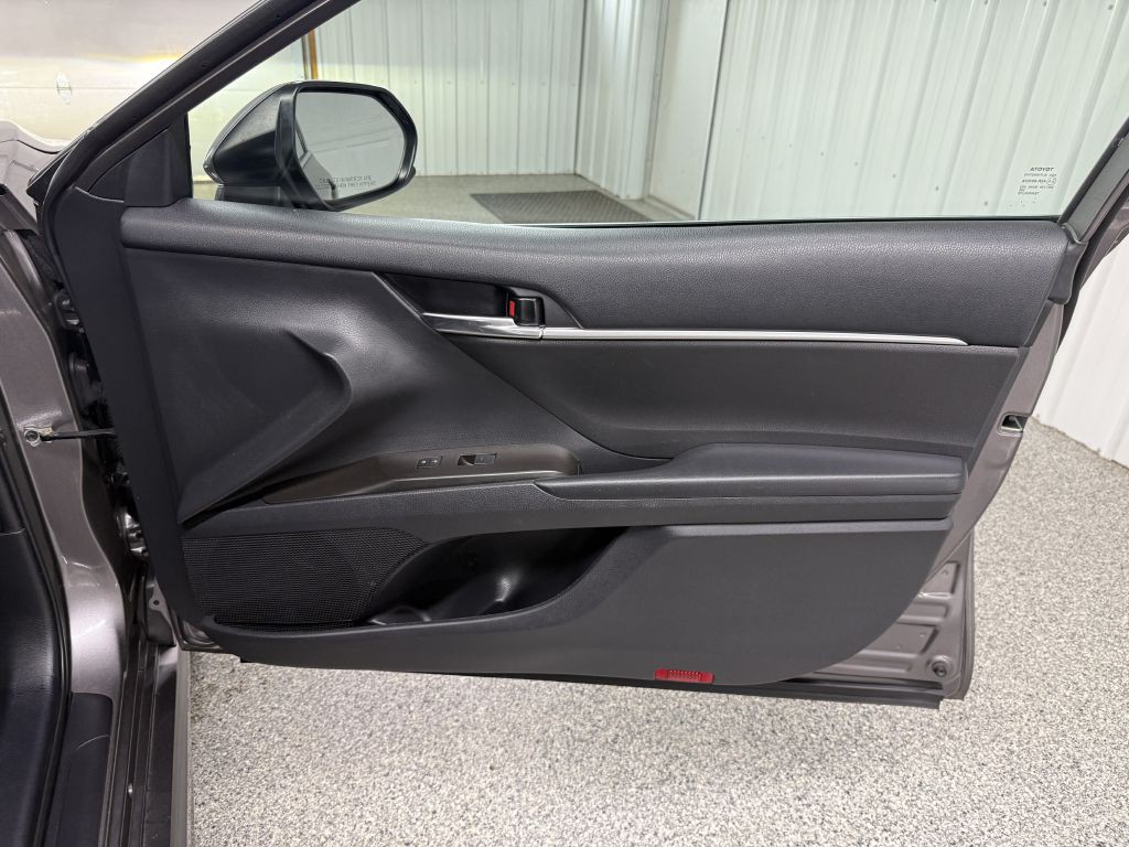 2021 Toyota Camry Image 36
