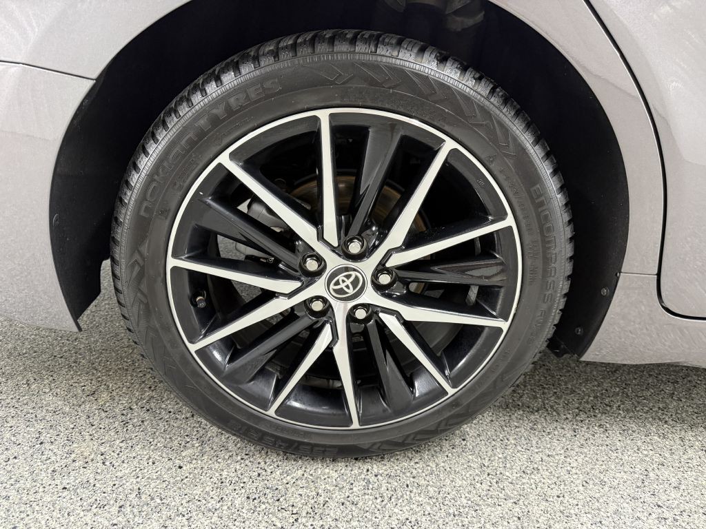 2021 Toyota Camry Image 37