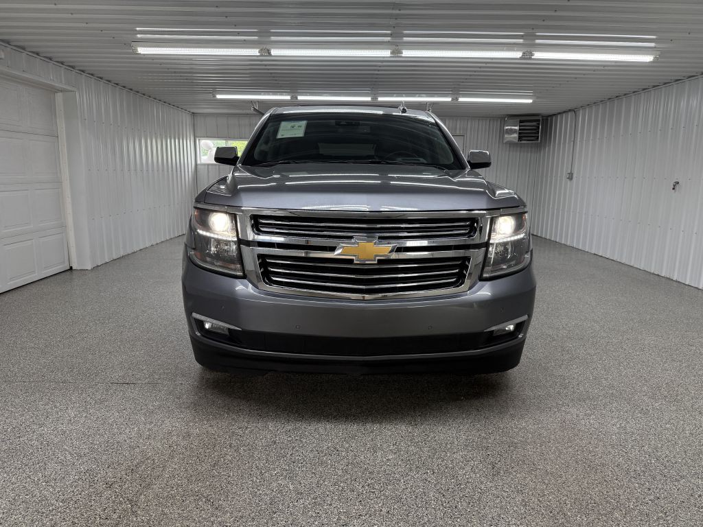 2019 Chevrolet Suburban Image 3