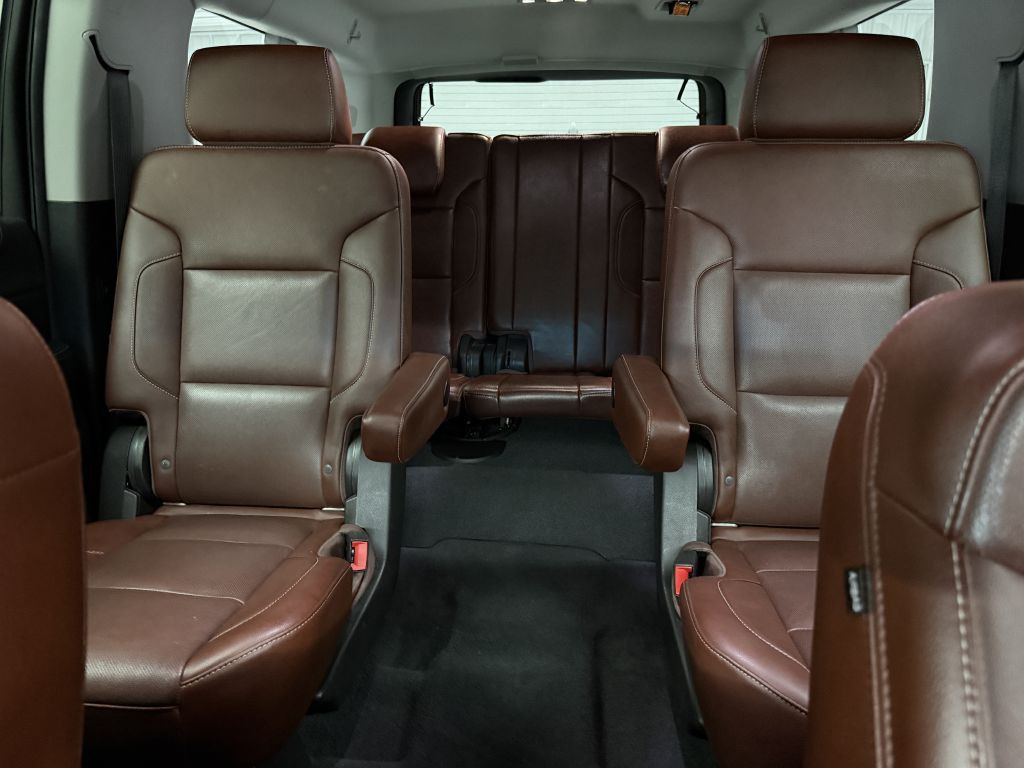 2019 Chevrolet Suburban Image 14
