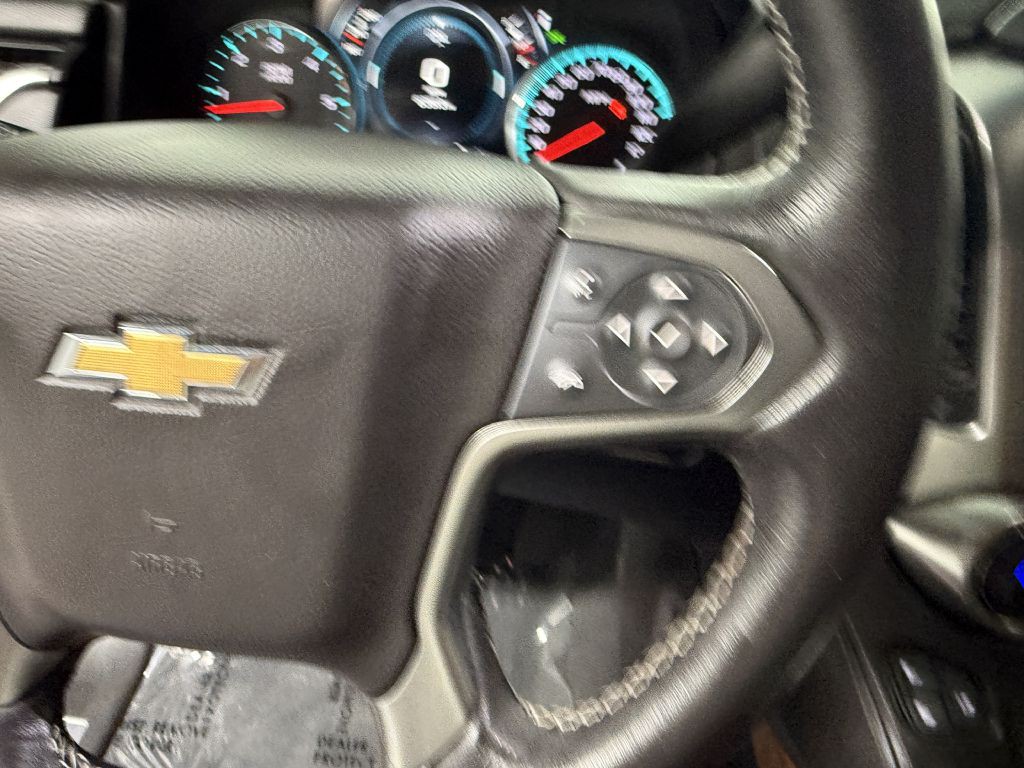 2019 Chevrolet Suburban Image 21