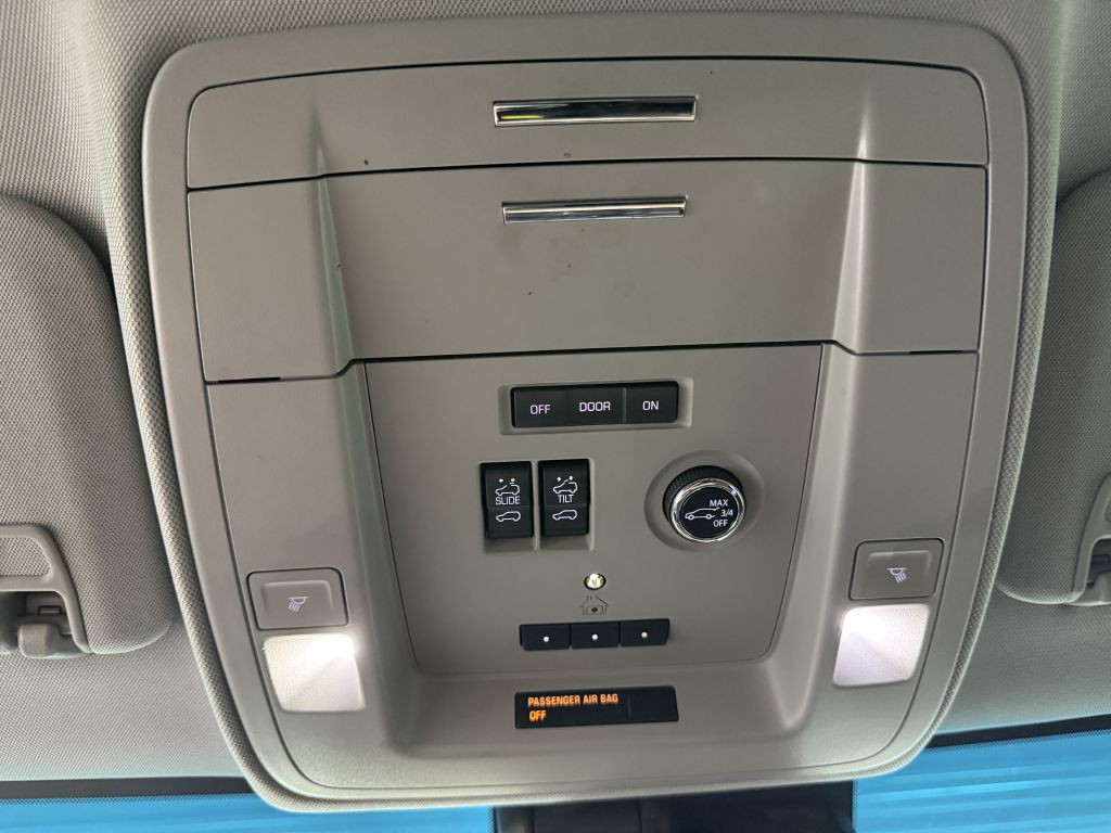 2019 Chevrolet Suburban Image 28