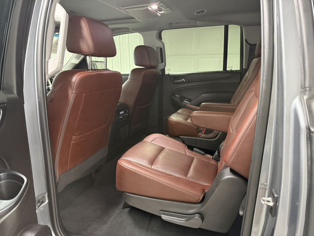 2019 Chevrolet Suburban Image 32