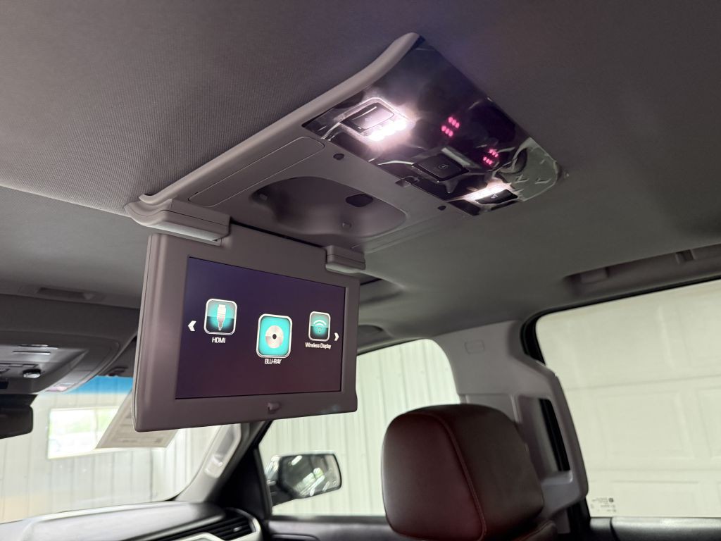 2019 Chevrolet Suburban Image 35